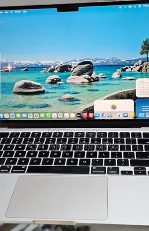 New Laptop Apple MacBook Air 2022 M2 8GB Apple M2 SSD 256GB