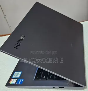 New Laptop Huawei MateBook 13 WRT-W19E 8GB Intel Core I5 SSD 512GB