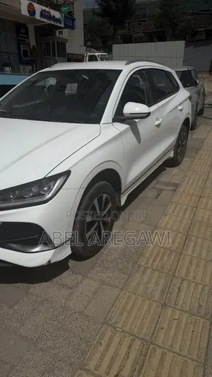 BYD E2 43 kWh 94 hp FWD 2024 White