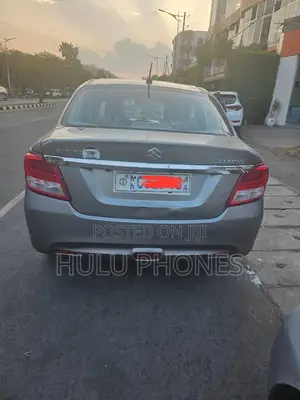 Suzuki Dzire 2022 Silver