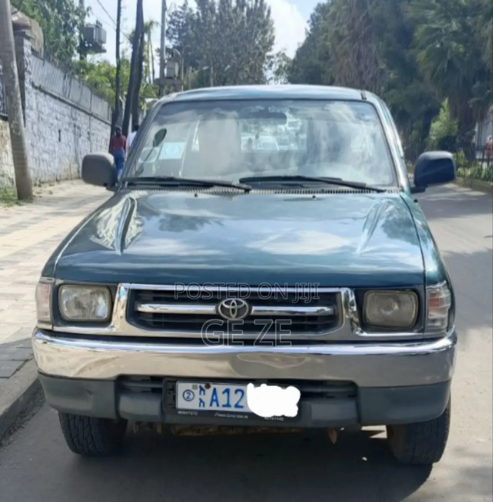Toyota Hilux 2000 Green