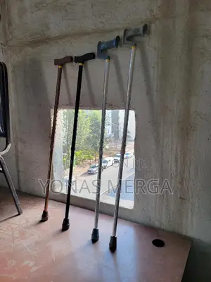 Walking Stick/Cane designed to Reduce Hand Strain During Use.