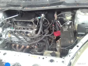 Toyota Vitz 2000 Silver