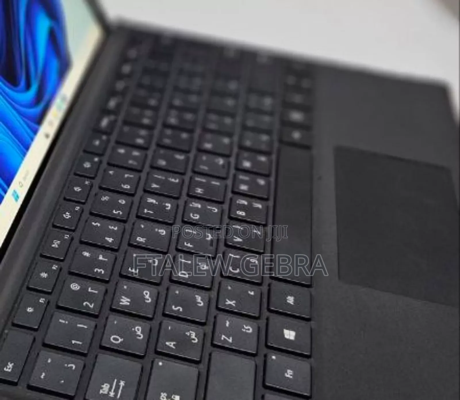 New Laptop Microsoft Surface 8GB Intel Core I5 SSD 128GB