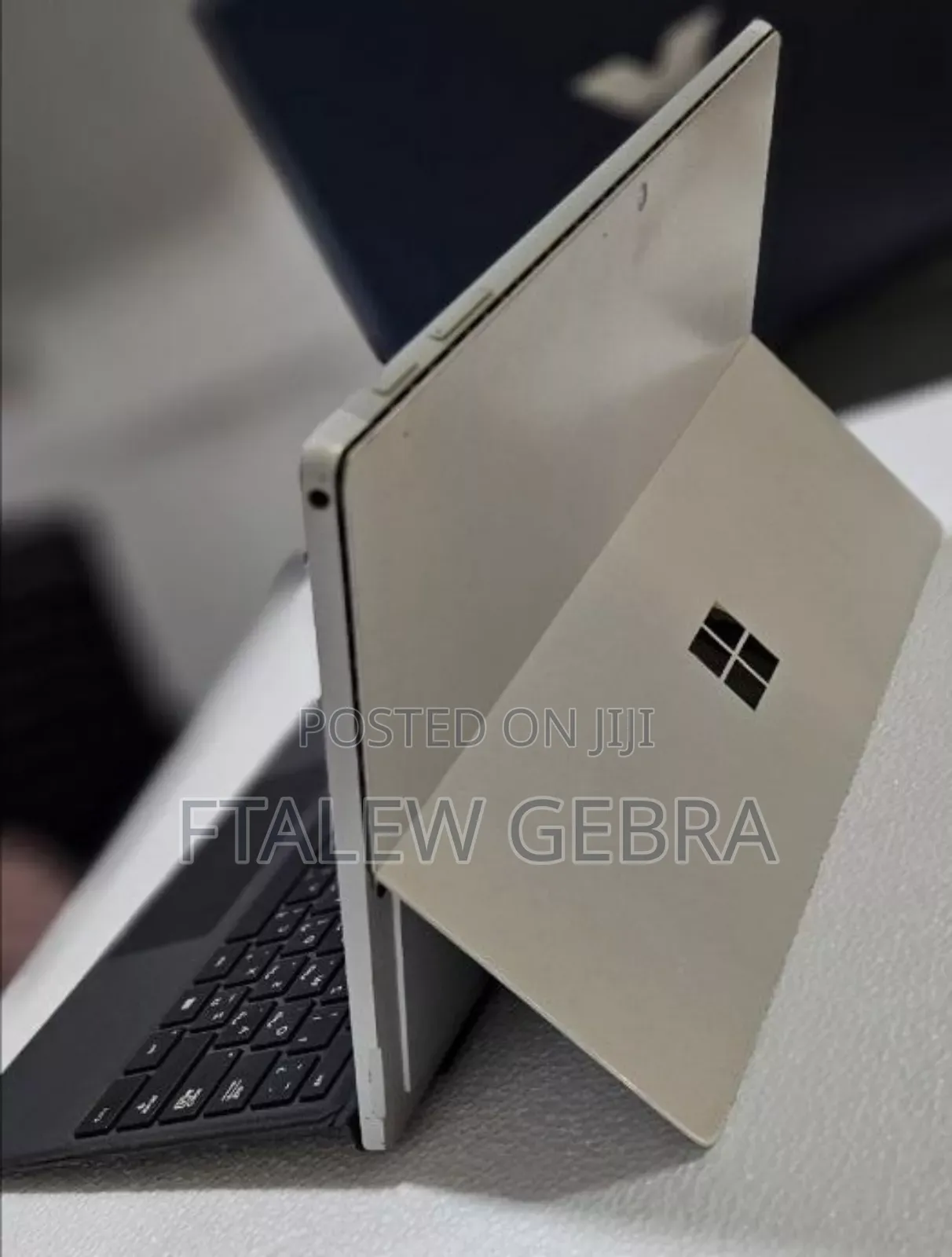 New Laptop Microsoft Surface 8GB Intel Core I5 SSD 128GB