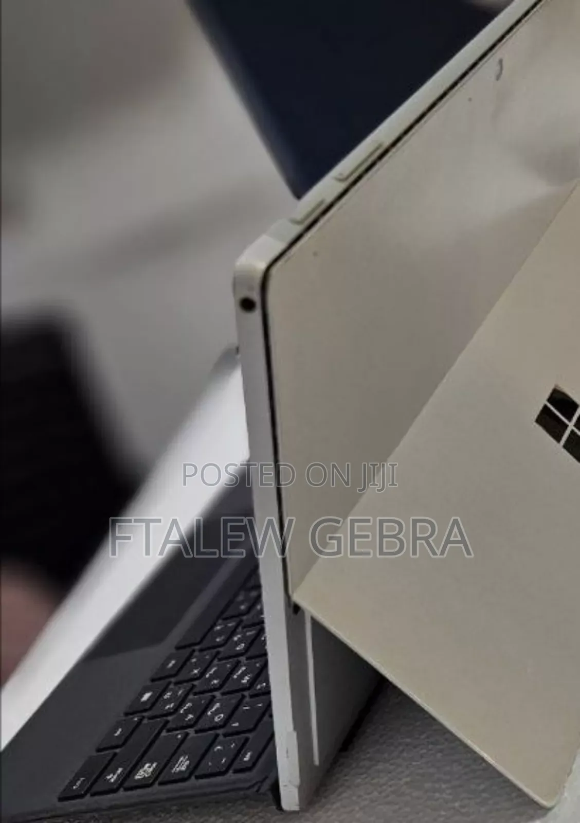 New Laptop Microsoft Surface 8GB Intel Core I5 SSD 128GB