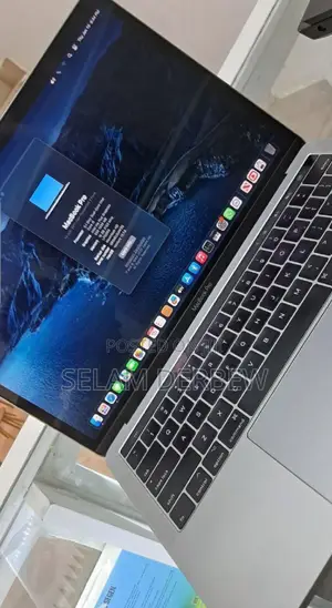 New Laptop Apple MacBook Pro 2017 16GB Intel Core I5 SSD 256GB