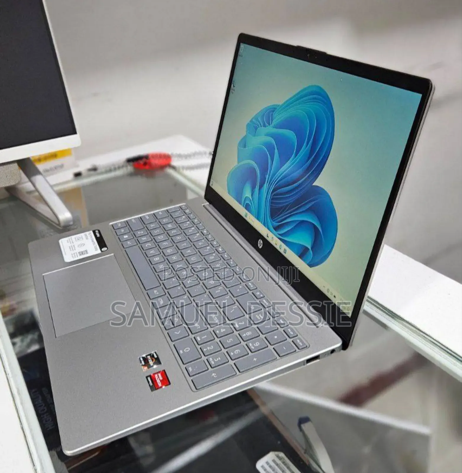 New Laptop HP Stream Notebook 16GB AMD Ryzen 5 SSD 256GB