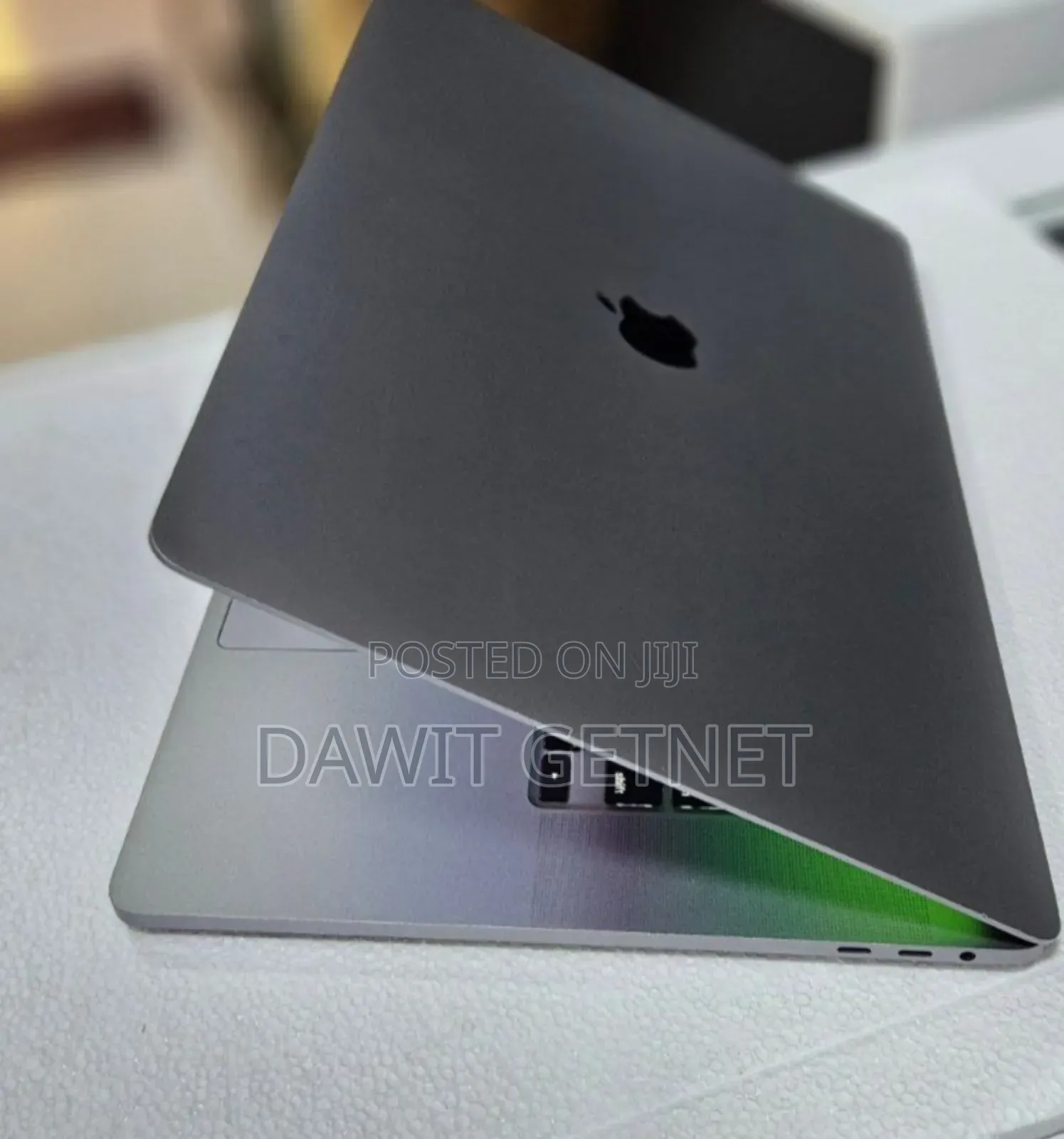 New Laptop Apple MacBook Pro 2019 16GB Intel Core I9 SSD 1T