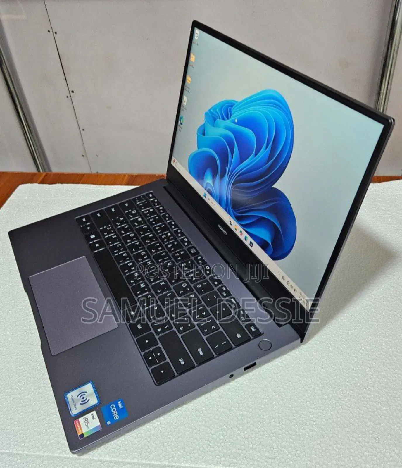 New Laptop Huawei MateBook 13 WRT-W29E 8GB Intel Core I5 SSD 512GB