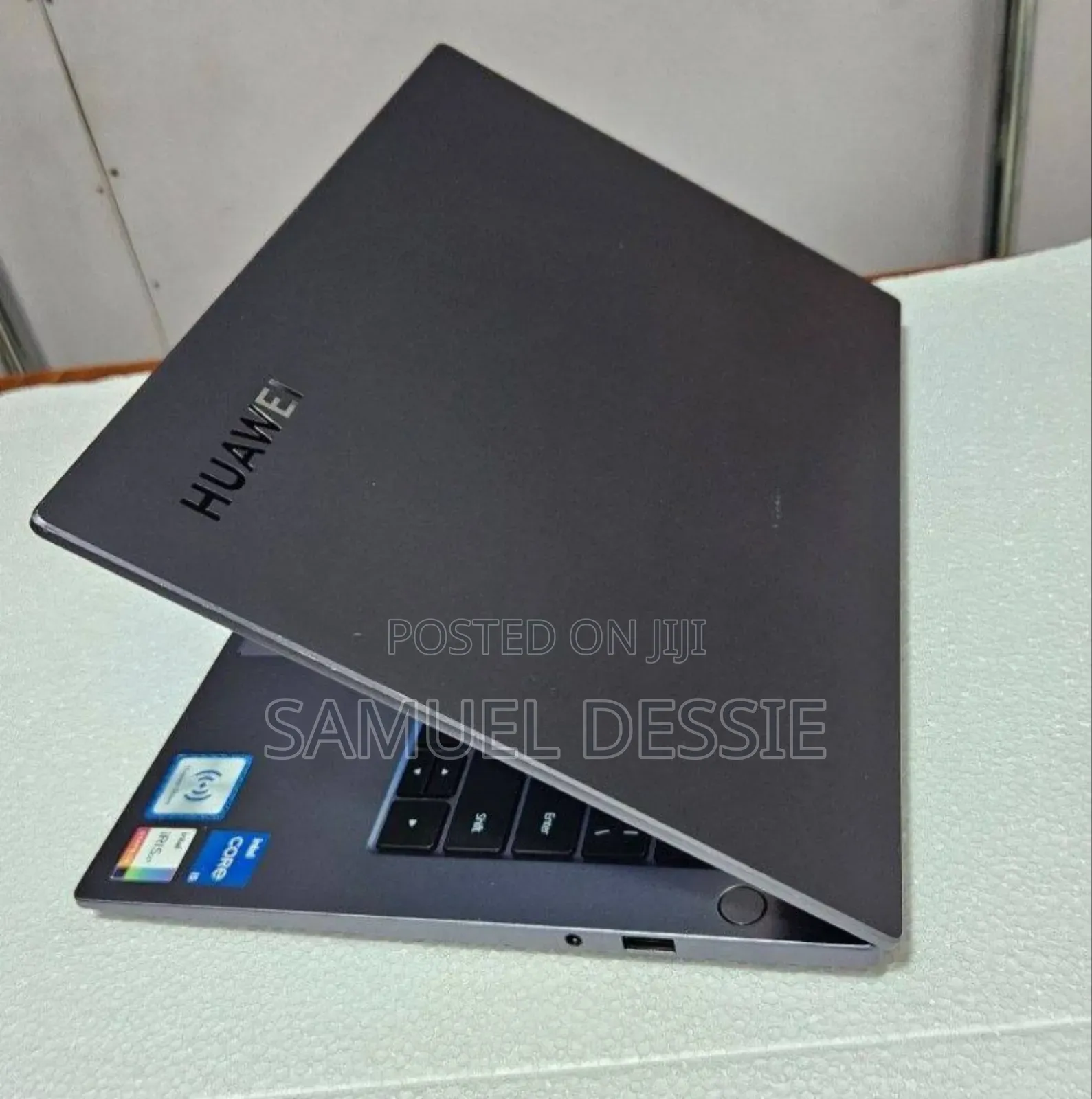 New Laptop Huawei MateBook 13 WRT-W29E 8GB Intel Core I5 SSD 512GB