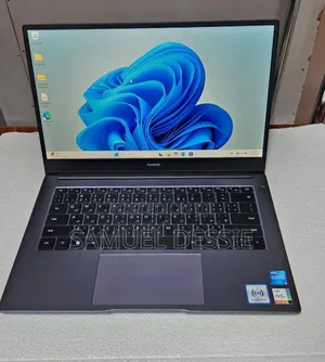 New Laptop Huawei MateBook 13 WRT-W29E 8GB Intel Core I5 SSD 512GB