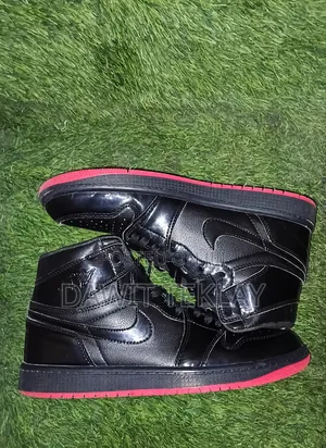 Jordan 1 Black
