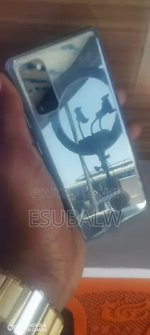 New Samsung Galaxy S20 128 GB Black