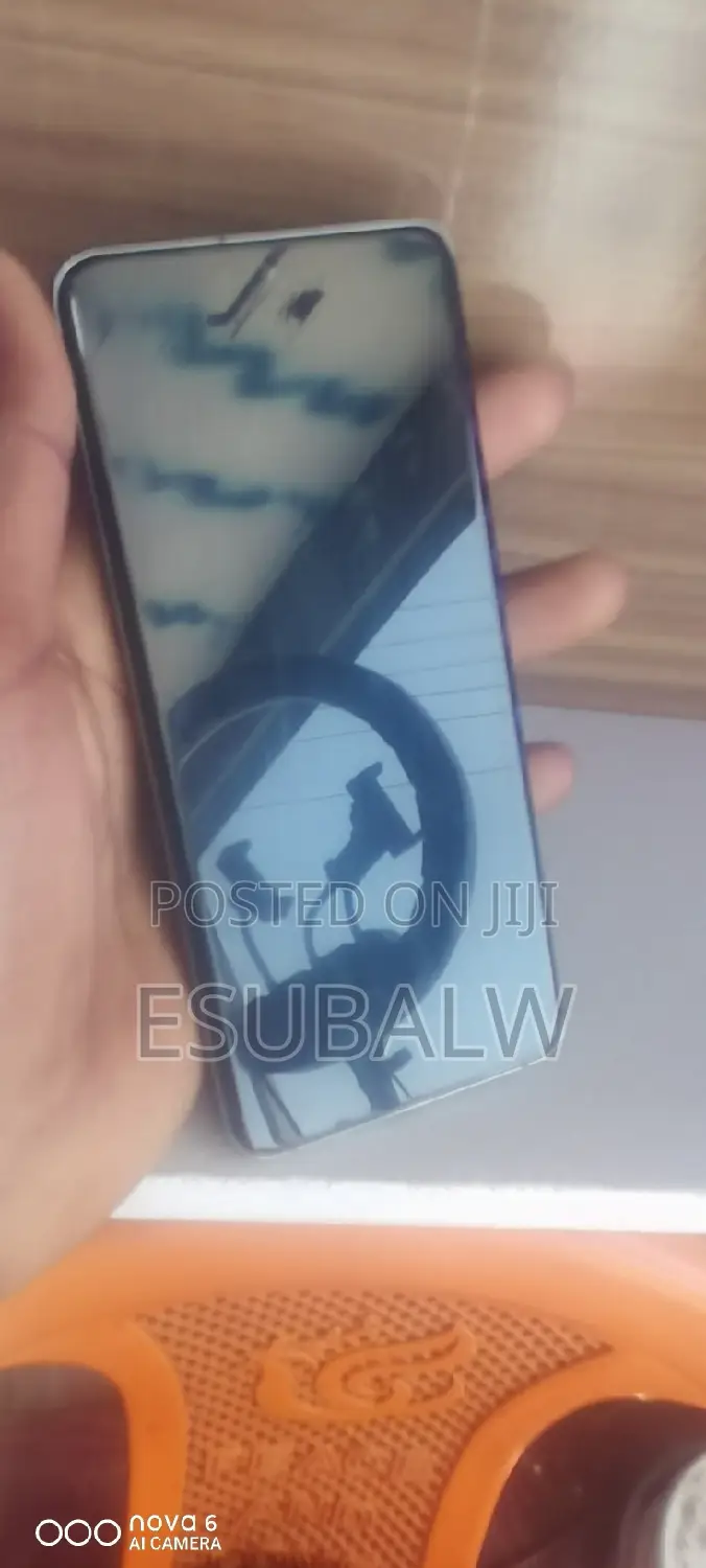 New Samsung Galaxy S20 128 GB Black