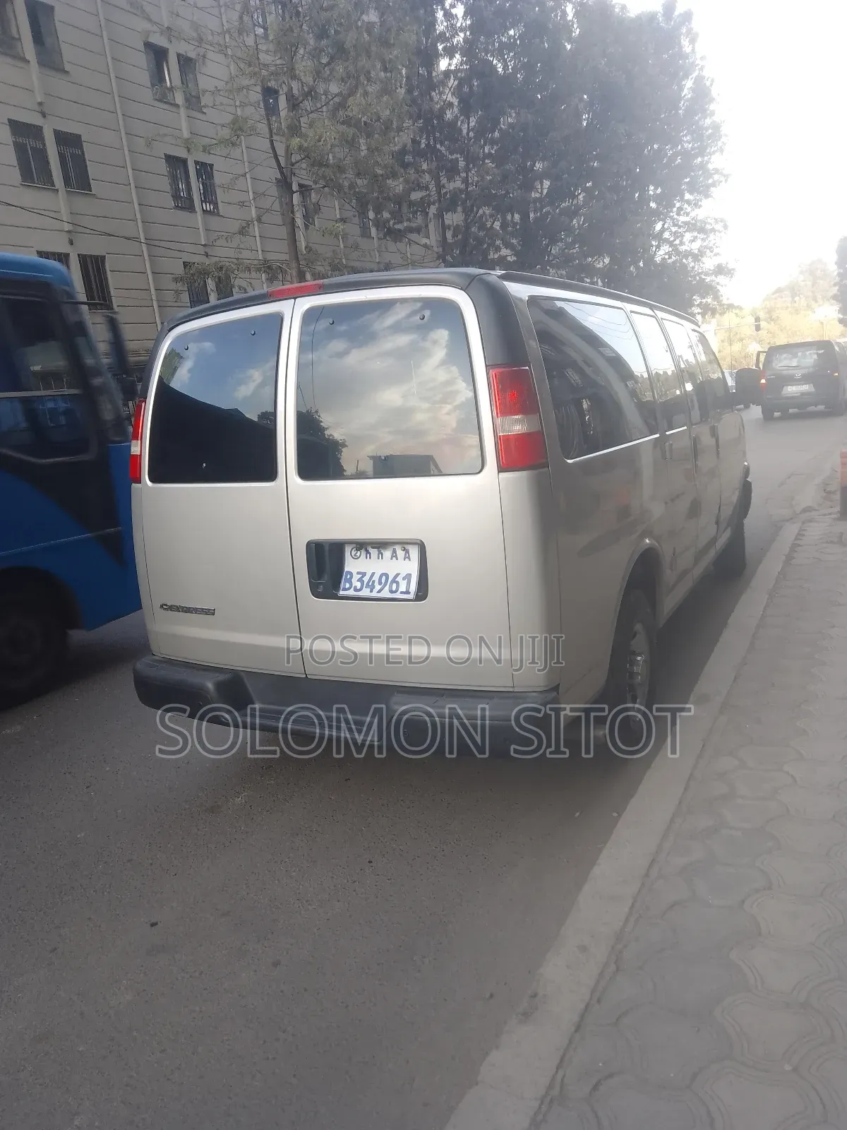 Chevrolet Express Cargo Van G2500 RWD Extended 2007 Silver