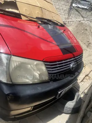 Toyota HiAce 2008 Red