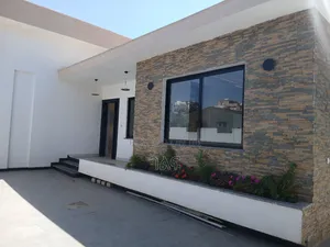 3bdrm Villa in ሰሚትፍየል ቤት አካባቢ በካረታ, Bole for sale