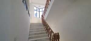 የሚከራይ ቢሮ ፎቅ