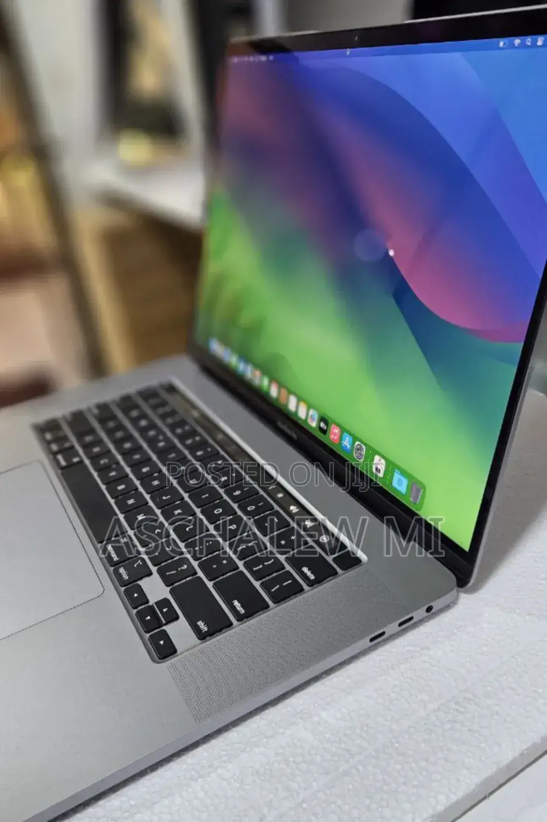 New Laptop Apple MacBook Pro 2019 16GB Intel Core I9 SSD 1T