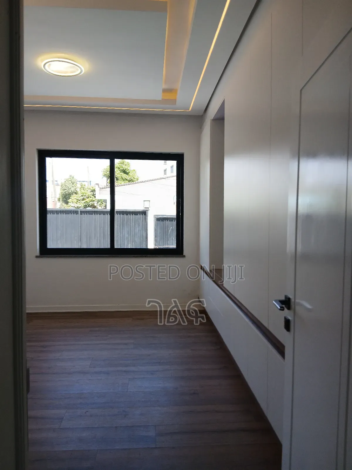 3bdrm Villa in ሰሚትፍየል ቤት አካባቢ በካረታ, Bole for sale