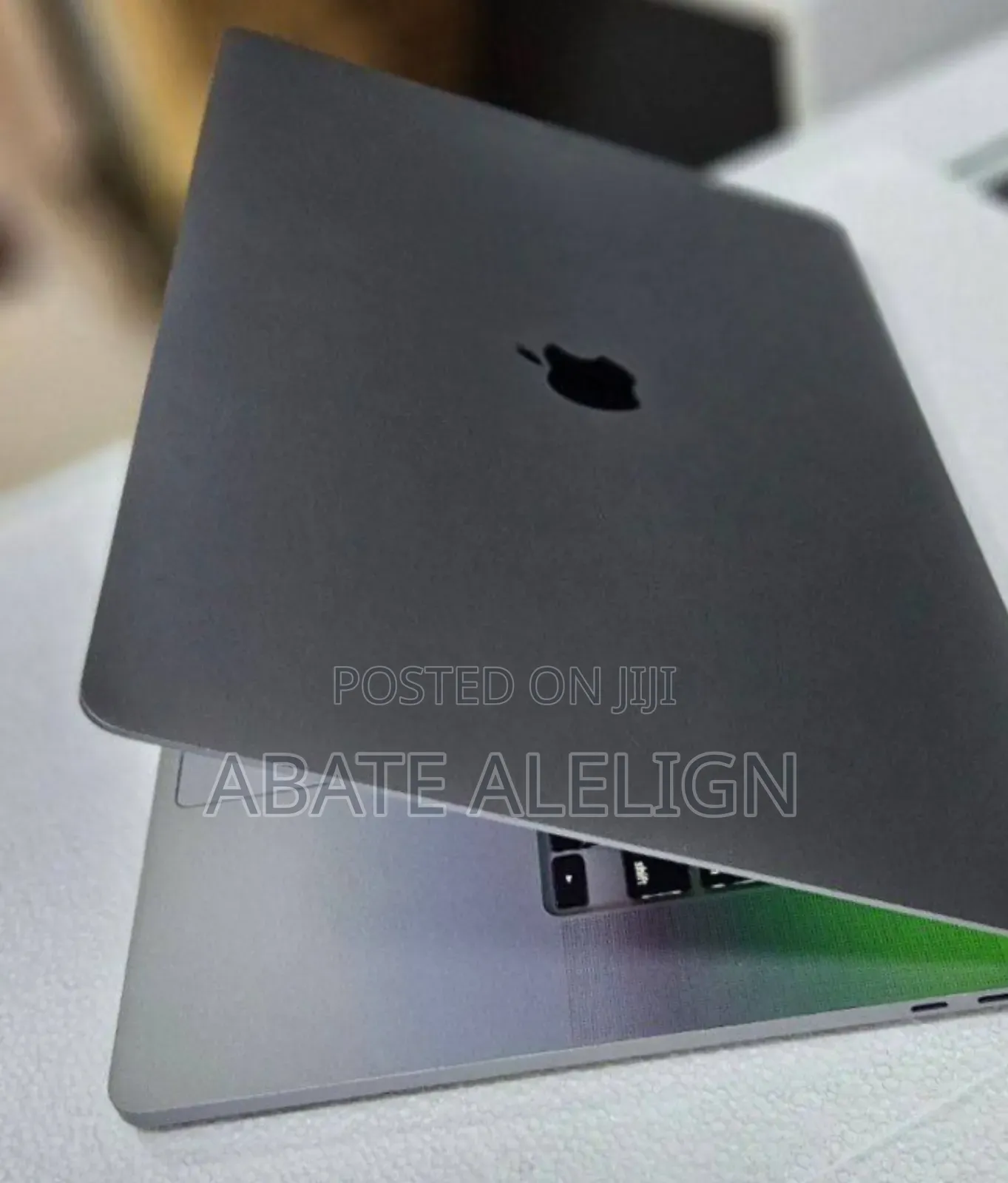 New Laptop Apple MacBook Pro 16GB Intel Core I9 SSD 1T