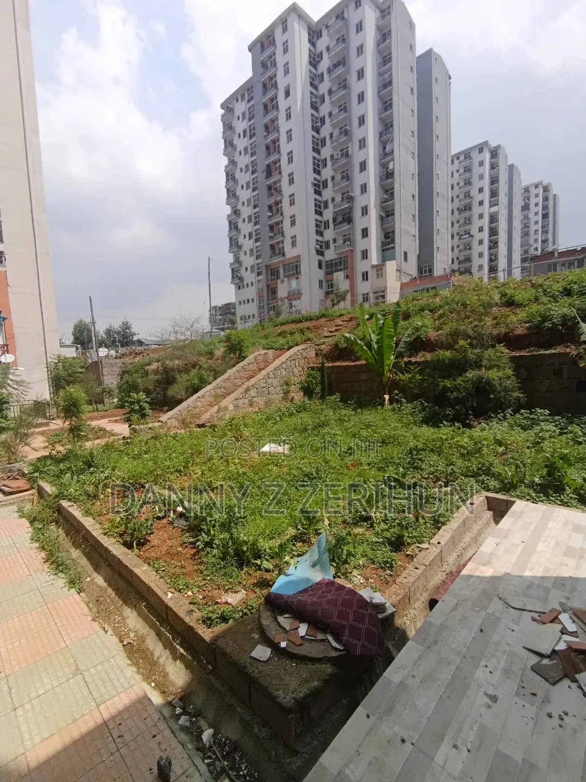 2bdrm Condo in Meri Condominium For, Bole for rent