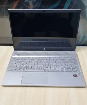 New Laptop HP Pavilion 15 8GB AMD Ryzen 3 SSD 256GB