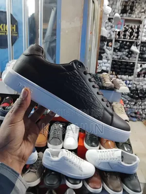 ቆንጆ Oirgnl Shose Kefelgu Yihaw