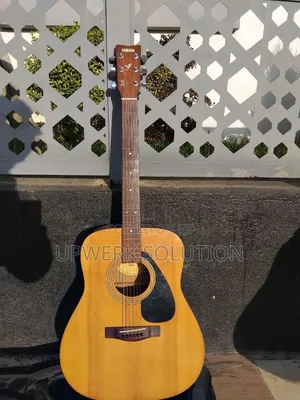 Yamaha F310 Guitar!