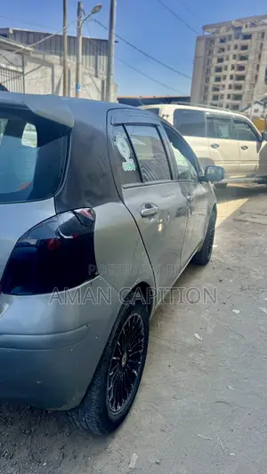 Toyota Yaris 2010 Gray