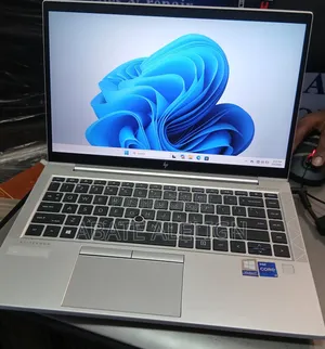 New Laptop HP EliteBook 840 G8 16GB Intel Core I7 SSD 512GB