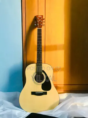 Yamaha F310 Guitar