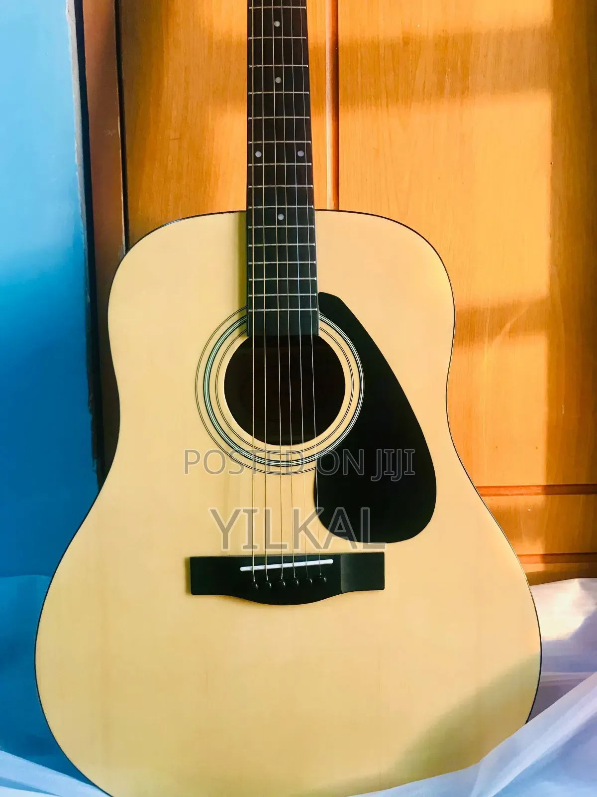 Yamaha F310 Guitar