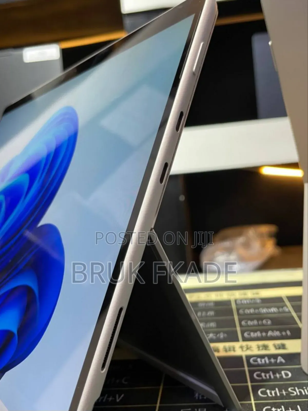 New Laptop Microsoft Surface Pro 7 16GB Intel Core I7 SSD 256GB