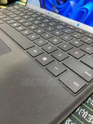 New Laptop Microsoft Surface Pro 7 16GB Intel Core I7 SSD 256GB