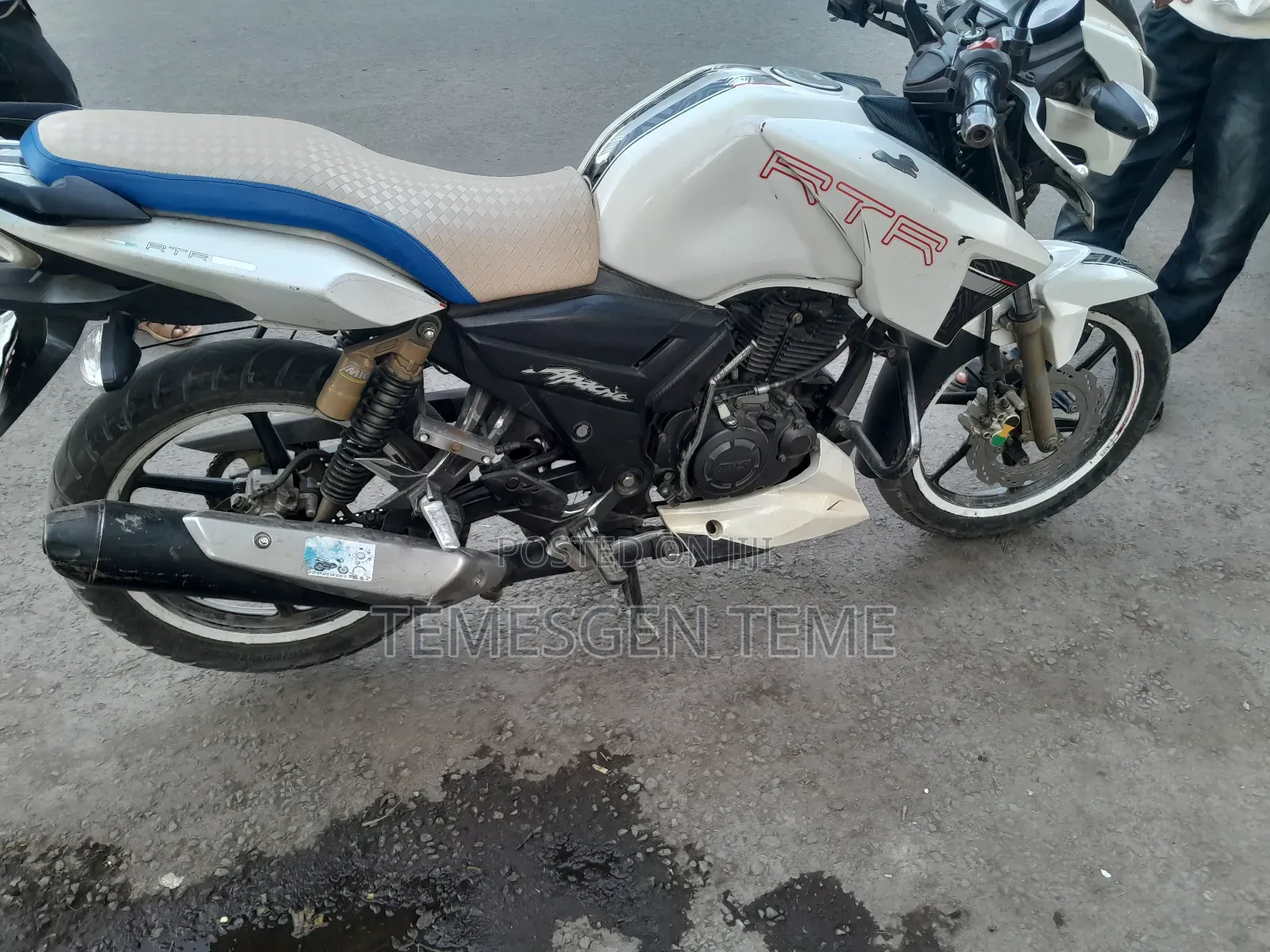 New TVS Apache 180 RTR 2022 White