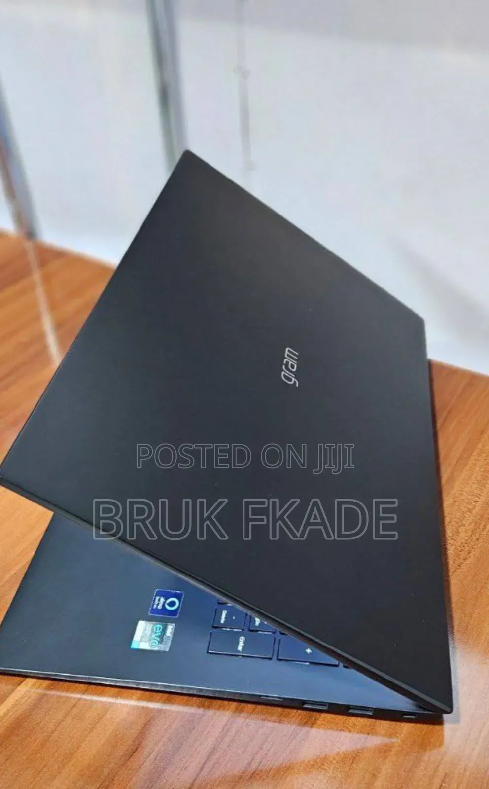 New Laptop LG Gram 15.6 16GB Intel Core I7 SSD 1T