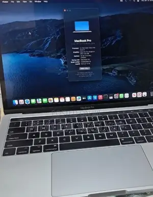 New Laptop Apple MacBook Pro 2017 16GB Intel Core I5 SSD 256GB