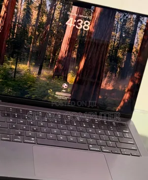 New Laptop Apple Macbook Pro 2025 M5 14-Inch 16GB Apple M4 SSD 512GB