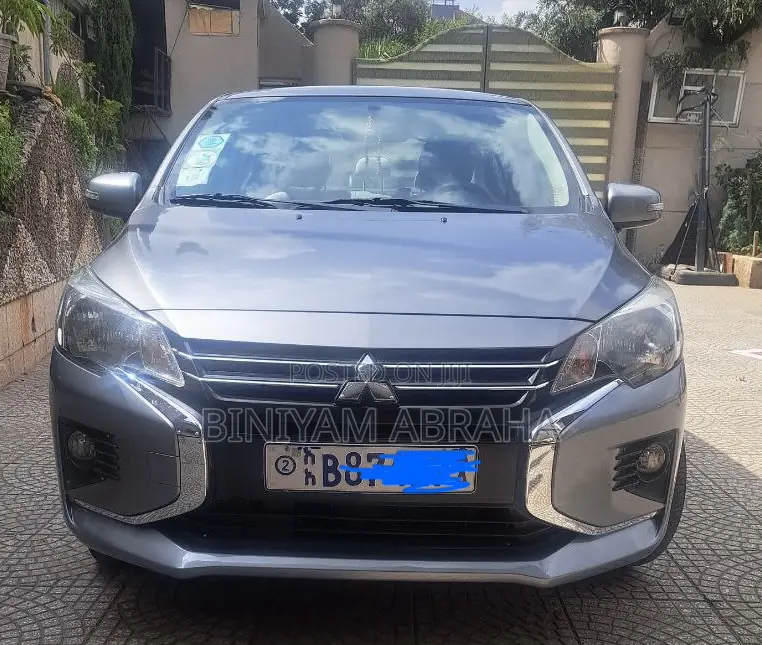 Mitsubishi Attrage 2021 Gray