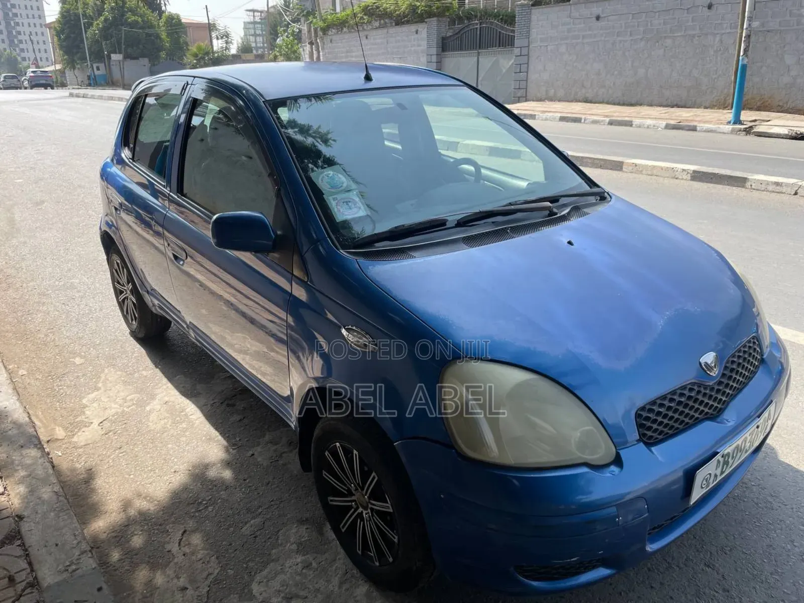 Toyota Vitz 2003 Blue