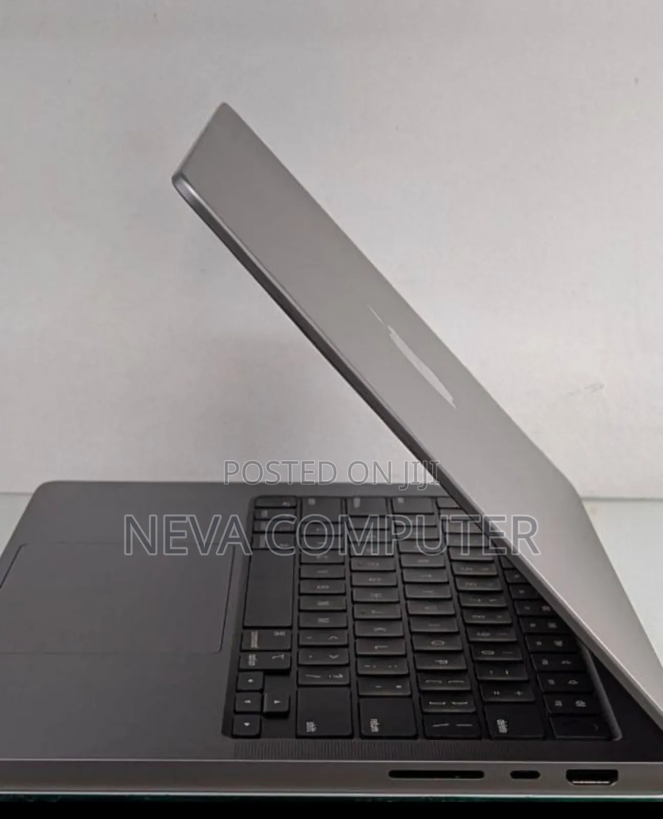 New Laptop Apple MacBook Pro M1 16GB Apple M1 Pro SSD 1T