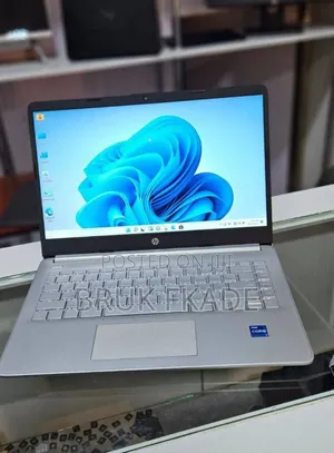 New Laptop HP Stream Notebook 8GB Intel Core I7 SSD 512GB