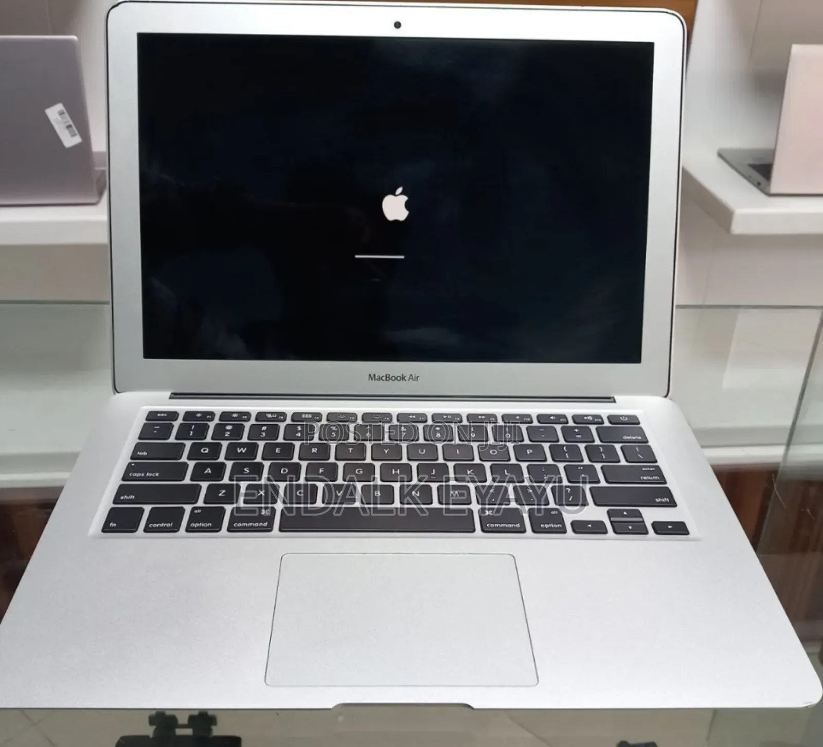 New Laptop Apple MacBook Air 2015 8GB Intel Core I5 SSD 256GB