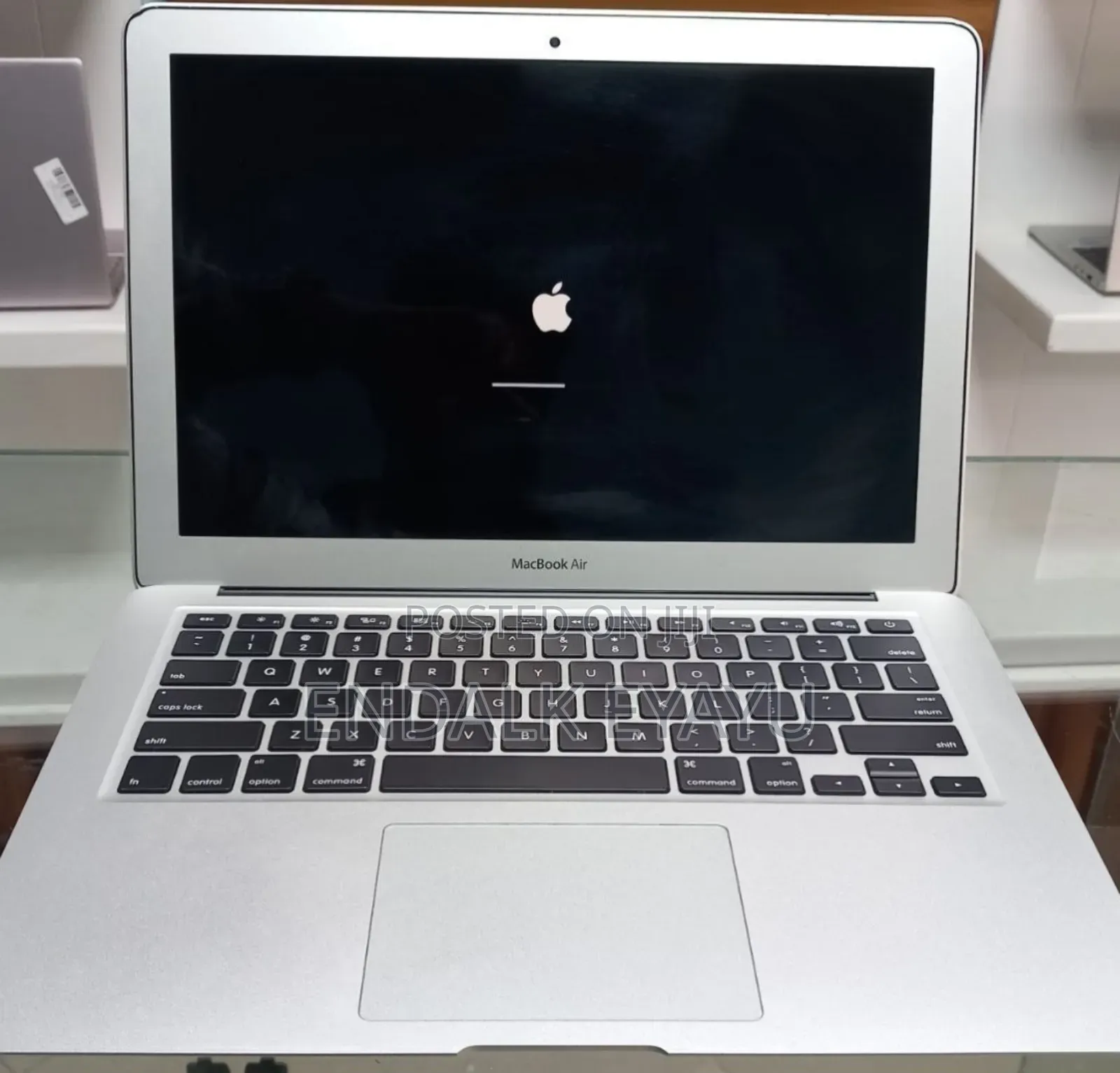 New Laptop Apple MacBook Air 2015 8GB Intel Core I5 SSD 256GB