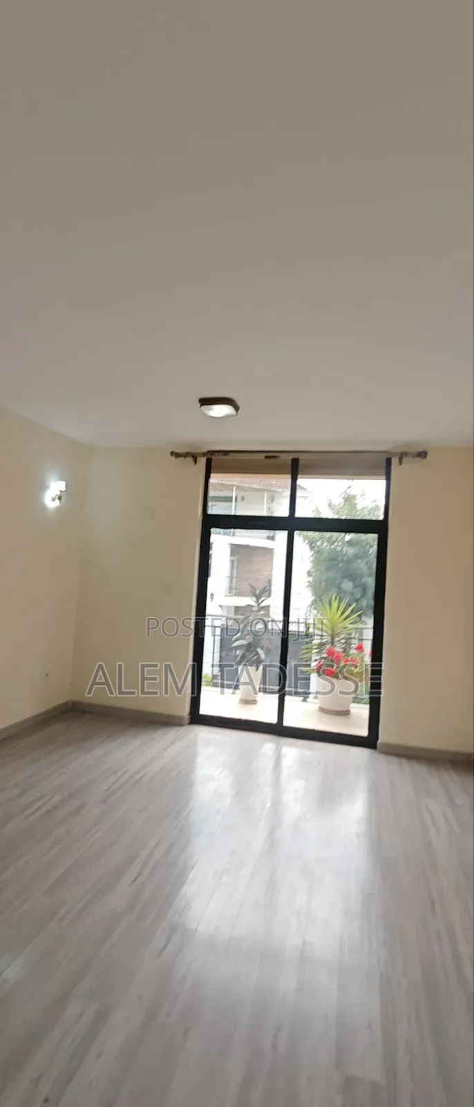 6bdrm House in Private House, Bole for rent