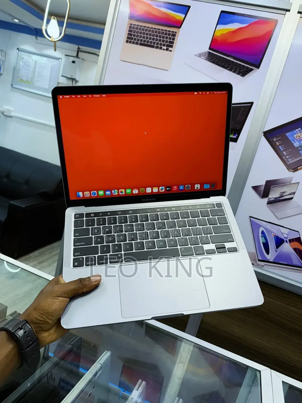 New Laptop Apple MacBook Pro M1 32GB Apple M1 Pro SSD 512GB