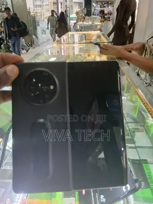 New Tecno Phantom V Flip 256 GB