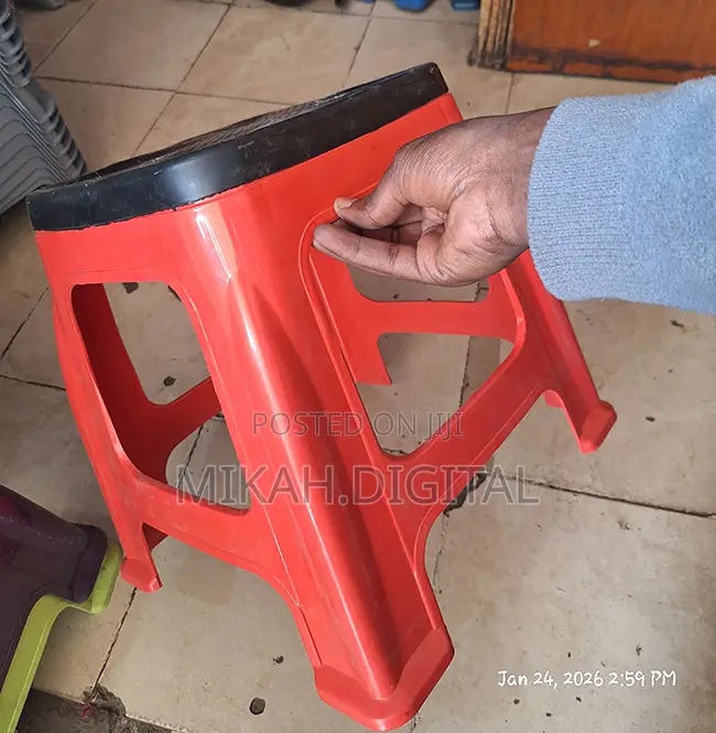 Top Covered Rectangular Mini Plastic Chair